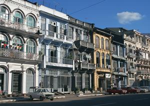 一石二鳥で楽しめるサーフィンスクール